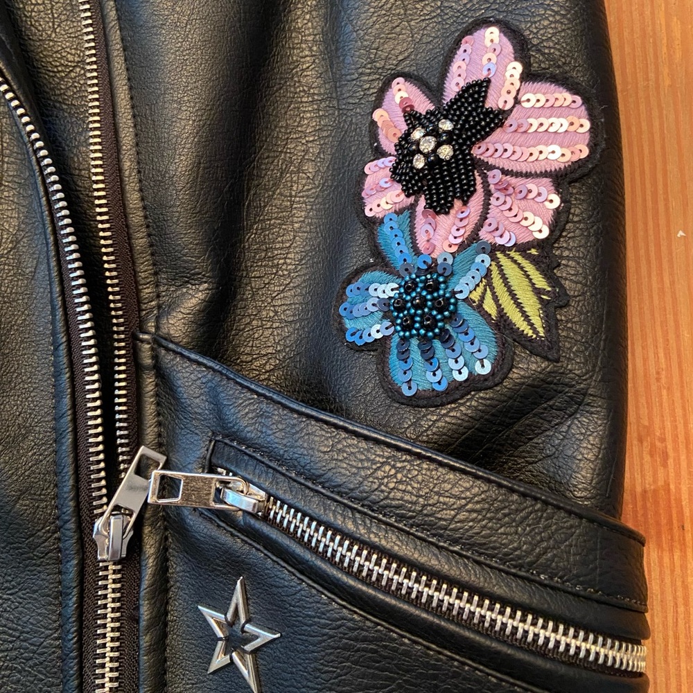 Faux leather vest - Picture 2 of 15